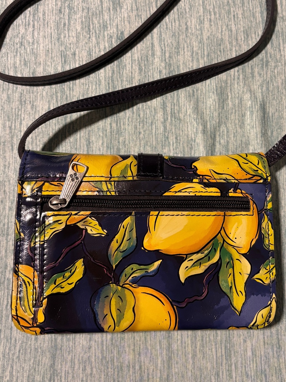Patricia Nash Positano Limon Navy Crossbody Bag with Lemon Print and Black Strap - Picture 2 of 13